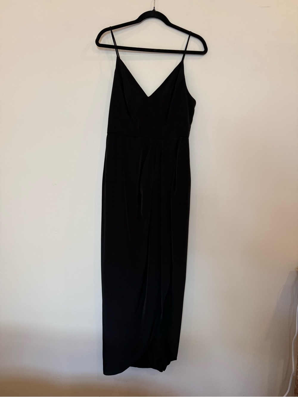 Xscape Black Spaghetti Strap V-Neck Maxi Dress